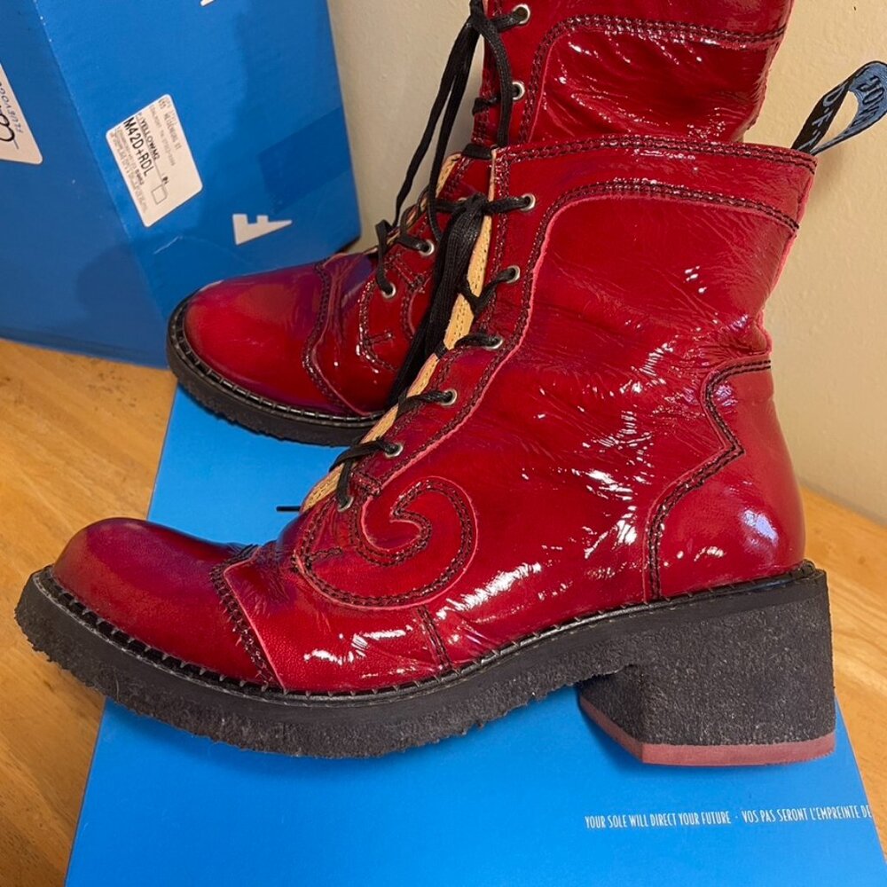 Fab Fluevog Slacker Tardy boots - Picture 2 of 11